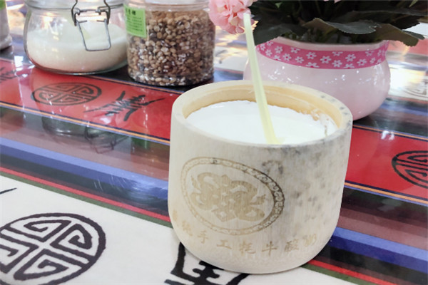 巴扎竹筒牦牛酸奶